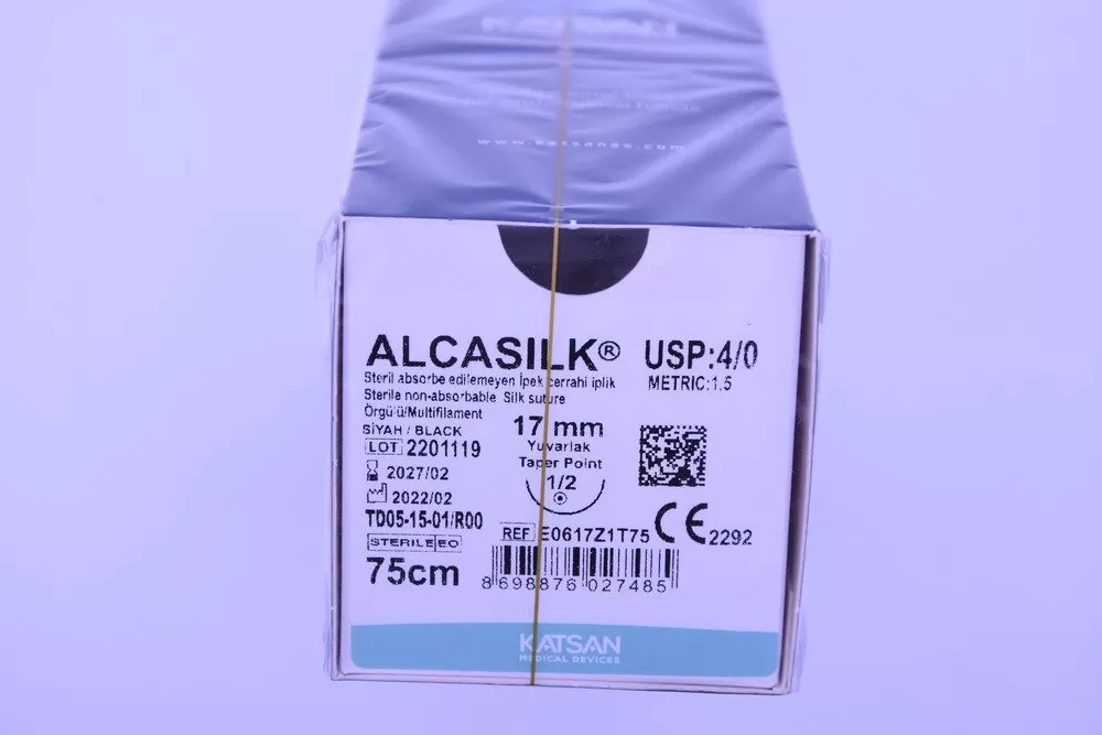 Alcasilk 4/0 75cm 1/2 17mm körtű