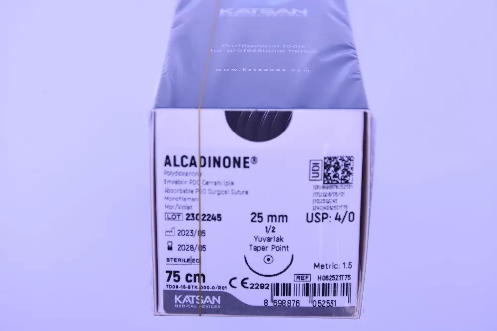 Alcadinone 4/0 75 cm 1/2 25 mm körtű