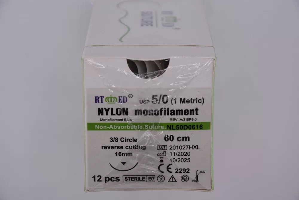 Nylon 5/0 60cm 3/8 16mm fordított vágótű