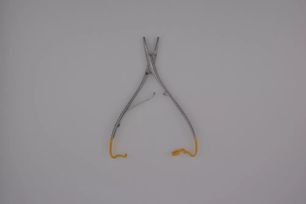 TC Mathieu aranyozott tűfogó, betétes 14 cm