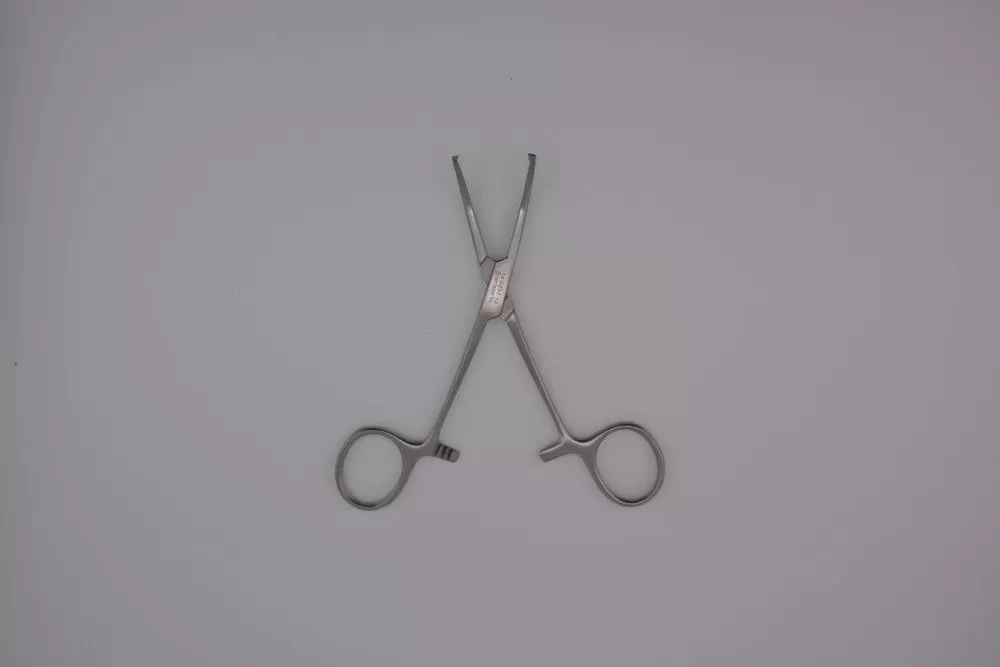 Kocher Delicate fogó, érfogó 1x2 fog, hajlított 13 cm